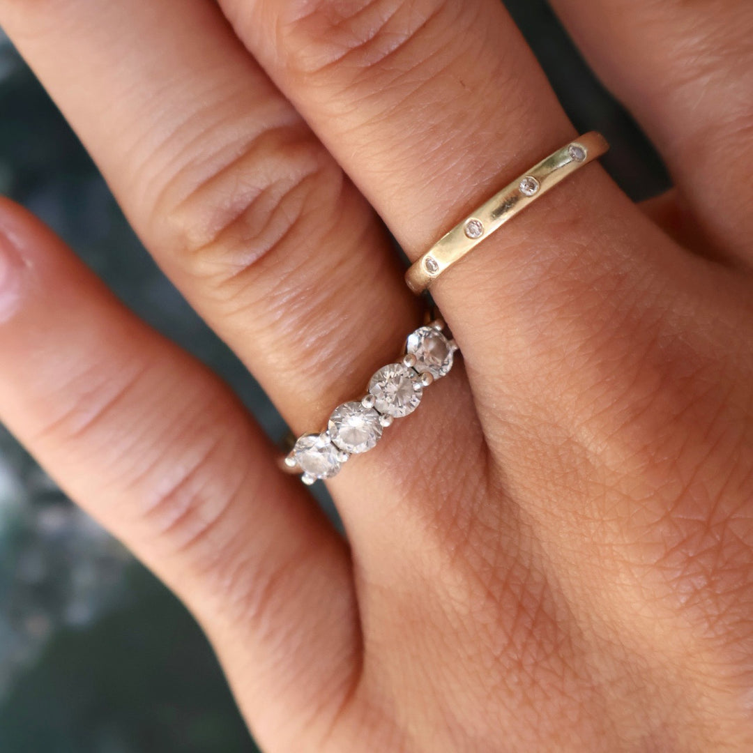 GOLD DIAMOND DOT RING