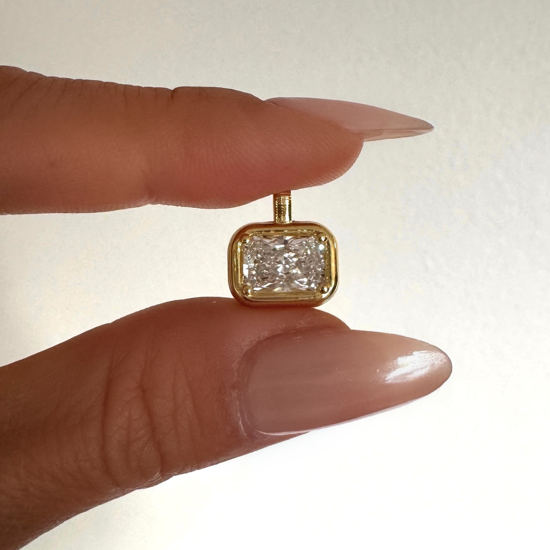 GENEVIEVE GOLD BEZEL EAST WEST DIAMOND PENDANT