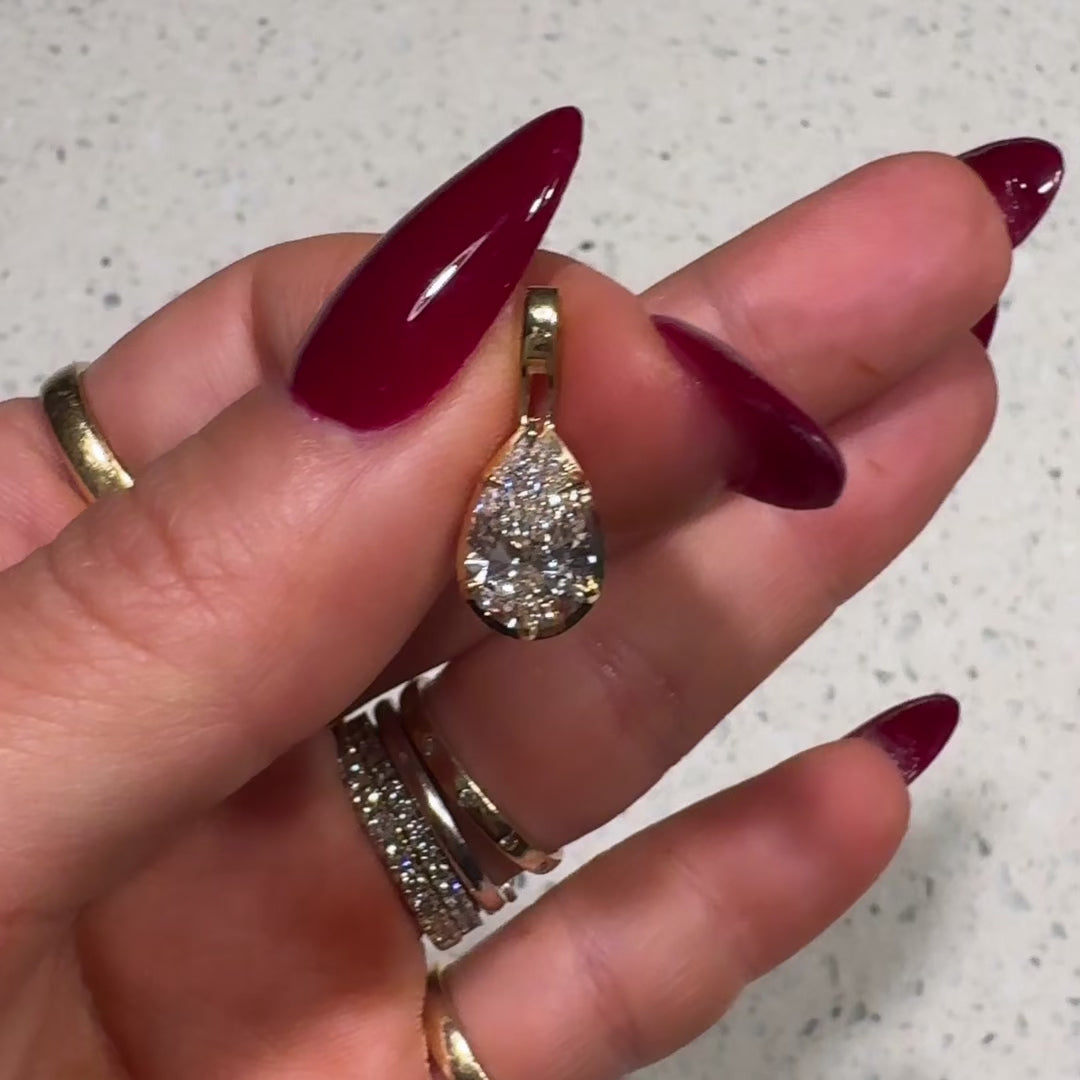 AUDREY GOLD PEAR DIAMOND PENDANT